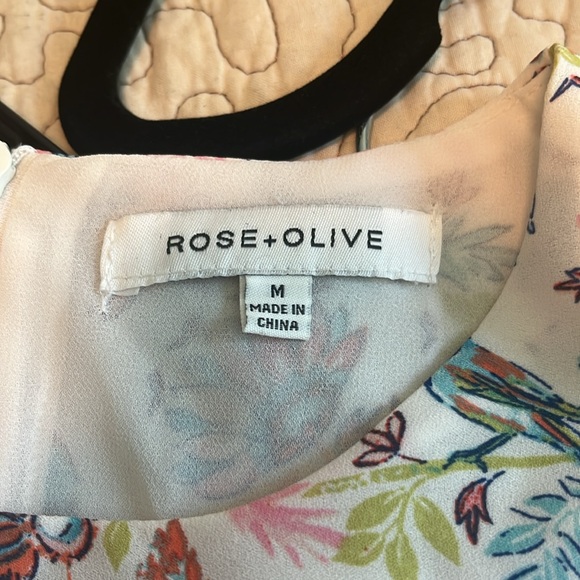 Rose and Olive fully lined sleeveless top. Size M - Picture 8 of 10